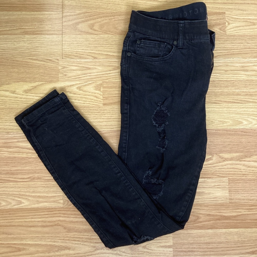 Torrid Bombshell Skinny Jeans 16T Black Distressed